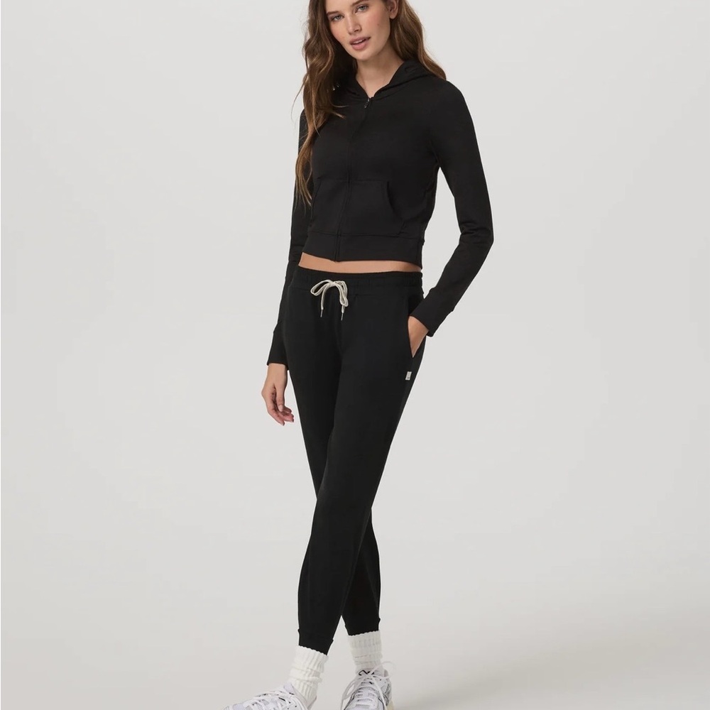 VUORI Halo Performance Hoodie